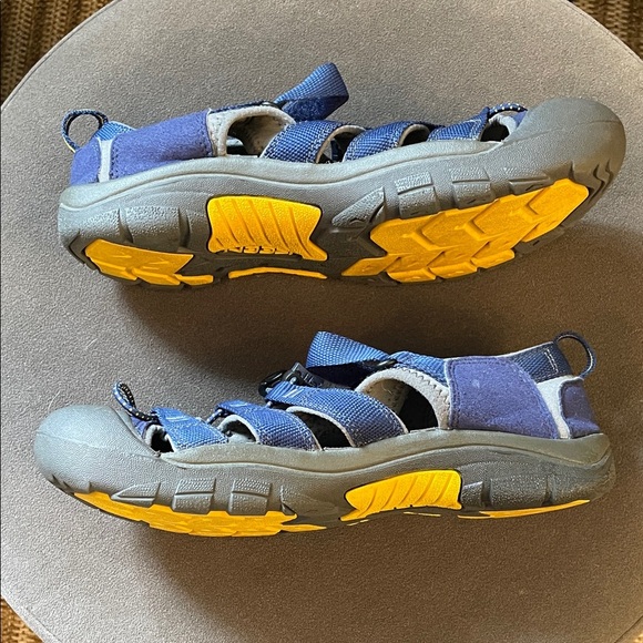 Keen Newport H2 Mens 7 Waterproof Sandals Hiking Outdoors - Picture 10 of 10